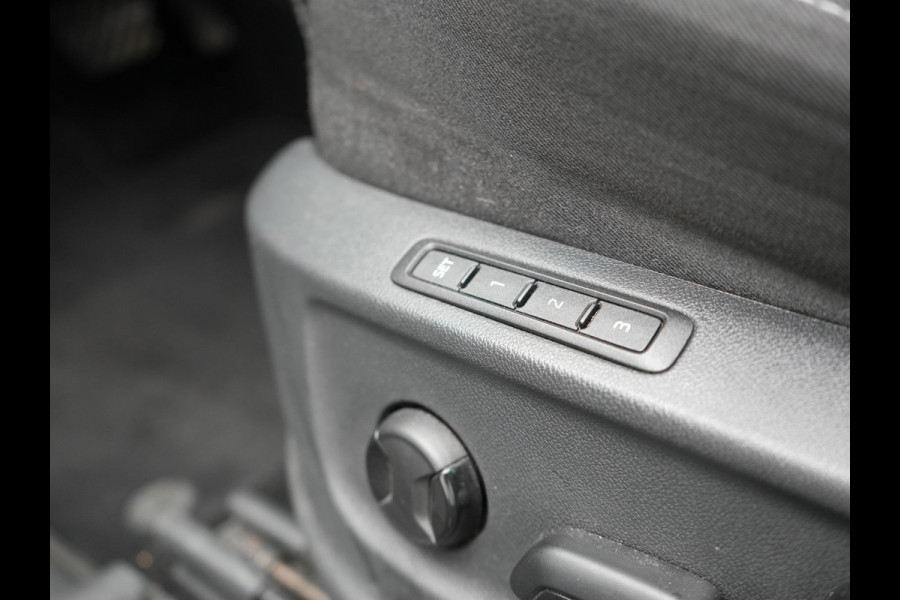 Škoda Kodiaq Style 150pk DSG 7 Persoons Dealer O.H Adaptive Cruise | Sportstoelen Memory & Verwarmd | Navigatie | Apple Carplay | DAB | Front Assist | Draadloos Laden |