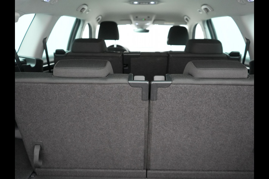 Škoda Kodiaq Style 150pk DSG 7 Persoons Dealer O.H Adaptive Cruise | Sportstoelen Memory & Verwarmd | Navigatie | Apple Carplay | DAB | Front Assist | Draadloos Laden |