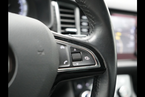 Škoda Kodiaq Style 150pk DSG 7 Persoons Dealer O.H Adaptive Cruise | Sportstoelen Memory & Verwarmd | Navigatie | Apple Carplay | DAB | Front Assist | Draadloos Laden |