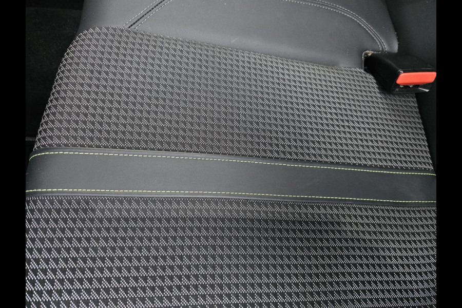 Peugeot 2008 1.2 PureTech GT-Line Cam, Half Leder