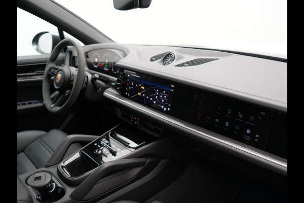 Porsche Cayenne Coupé 3.0 E-Hybrid Plug In Hybrid | MY 2024 Facelift | PHEV | Trekhaak Af Fabriek | Panodak | Luchtvering | Sportuitlaat | 4 Wiel Besturing | PDLS+ | Sport Chrono | InnoDrive Adaptive Cruise | SportDesign | Head up | Soft Close | 22"L.M | 360 Cam