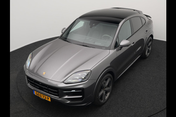 Porsche Cayenne Coupé 3.0 E-Hybrid Plug In Hybrid | MY 2024 Facelift | PHEV | Trekhaak Af Fabriek | Panodak | Luchtvering | Sportuitlaat | 4 Wiel Besturing | PDLS+ | Sport Chrono | InnoDrive Adaptive Cruise | SportDesign | Head up | Soft Close | 22"L.M | 360 Cam