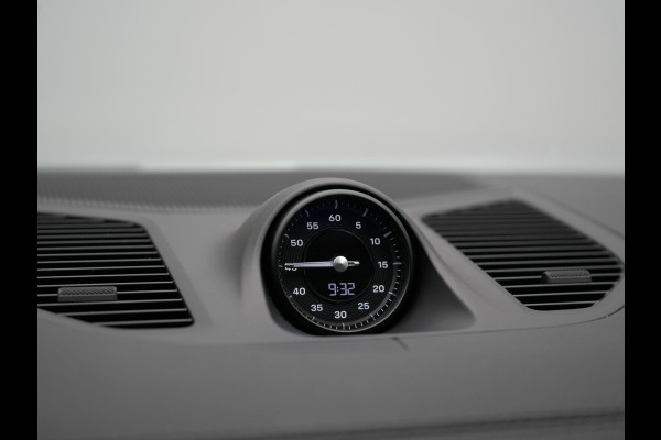 Porsche Cayenne Coupé 3.0 E-Hybrid Plug In Hybrid | MY 2024 Facelift | PHEV | Trekhaak Af Fabriek | Panodak | Luchtvering | Sportuitlaat | 4 Wiel Besturing | PDLS+ | Sport Chrono | InnoDrive Adaptive Cruise | SportDesign | Head up | Soft Close | 22"L.M | 360 Cam