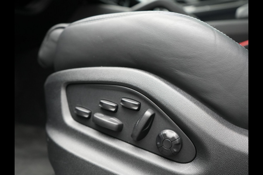 Porsche Cayenne Coupé 3.0 E-Hybrid Plug In Hybrid | MY 2024 Facelift | PHEV | Trekhaak Af Fabriek | Panodak | Luchtvering | Sportuitlaat | 4 Wiel Besturing | PDLS+ | Sport Chrono | InnoDrive Adaptive Cruise | SportDesign | Head up | Soft Close | 22"L.M | 360 Cam