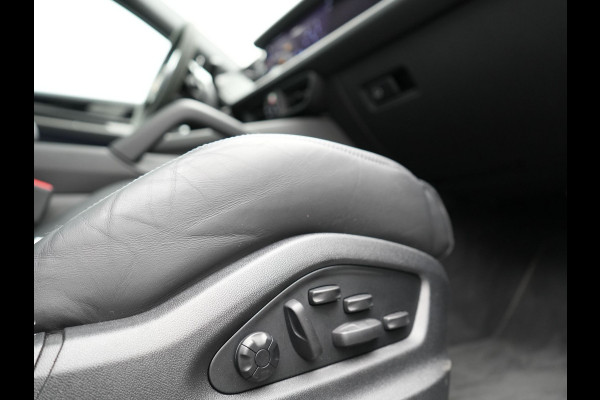 Porsche Cayenne Coupé 3.0 E-Hybrid Plug In Hybrid | MY 2024 Facelift | PHEV | Trekhaak Af Fabriek | Panodak | Luchtvering | Sportuitlaat | 4 Wiel Besturing | PDLS+ | Sport Chrono | InnoDrive Adaptive Cruise | SportDesign | Head up | Soft Close | 22"L.M | 360 Cam