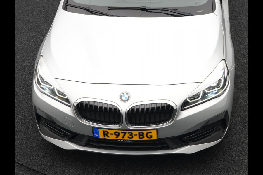 BMW 2 Serie Active Tourer 225xe iPerformance Sportline Plug In Hybrid 225pk PHEV | Panodak | Sportstoelen Memory | Camera | Stoelverwarming | Navi Full Map | Keyless | LED |