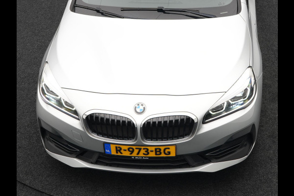 BMW 2 Serie Active Tourer 225xe iPerformance Sportline Plug In Hybrid 225pk PHEV | Panodak | Sportstoelen Memory | Camera | Stoelverwarming | Navi Full Map | Keyless | LED |