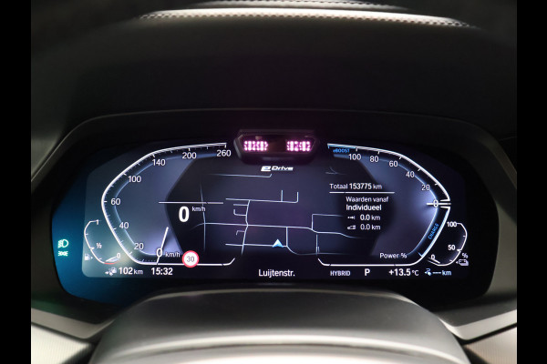 BMW X5 xDrive45e M Sport High Executive [SCHUIFKANTELDAK, HARMAN/KARDON, APPLE CARPLAY, ANDROID, MEMORY SEATS, STOELMASSAGE, 360 CAMERA, STUURVERWARMING, HEAD-UP, ADAPTIVE CRUISE, STOELVENTILATIE, STOELVERWARMING, NIEUWSTAAT]