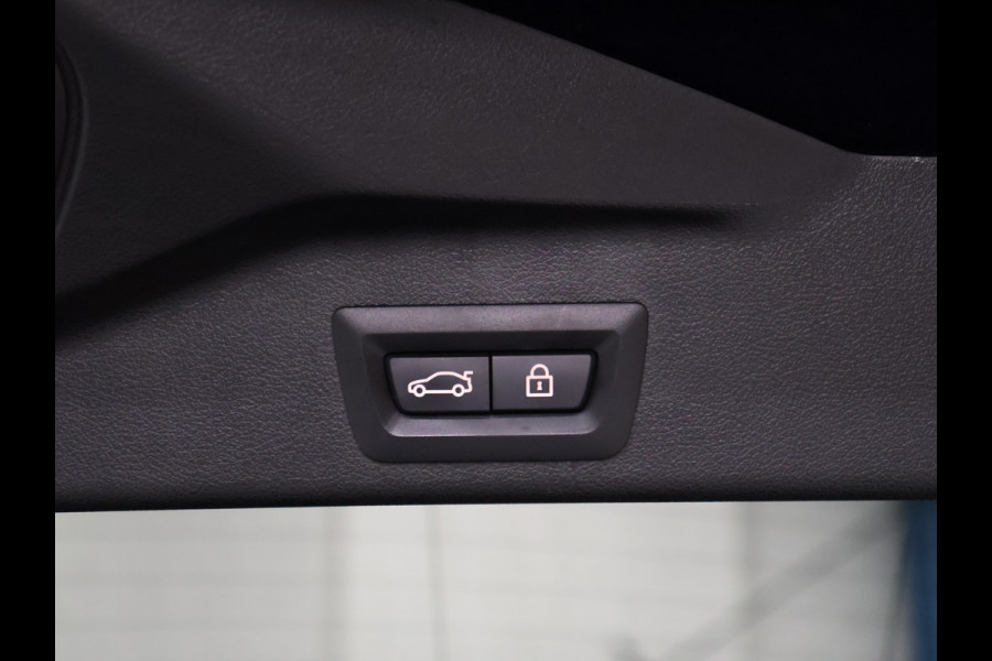 BMW X5 xDrive45e M Sport High Executive [SCHUIFKANTELDAK, HARMAN/KARDON, APPLE CARPLAY, ANDROID, MEMORY SEATS, STOELMASSAGE, 360 CAMERA, STUURVERWARMING, HEAD-UP, ADAPTIVE CRUISE, STOELVENTILATIE, STOELVERWARMING, NIEUWSTAAT]