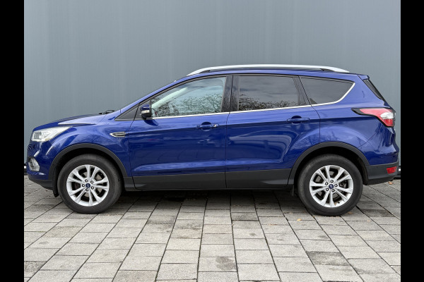 Ford Kuga BWJ 2018 | 1.5T 150PK Titanium | TREKHAAK | CLIMA | NAVI | STOEL VERW | CARPLAY | STUURWIEL VERW | PRIVACY GLASS |