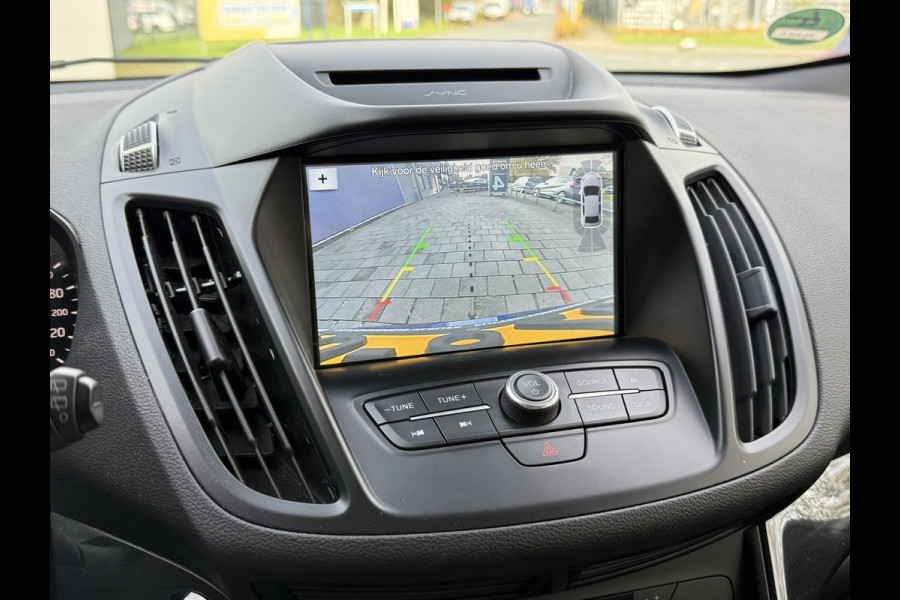 Ford Kuga BWJ 2018 | 1.5T 150PK Titanium | TREKHAAK | CLIMA | NAVI | STOEL VERW | CARPLAY | STUURWIEL VERW | PRIVACY GLASS |