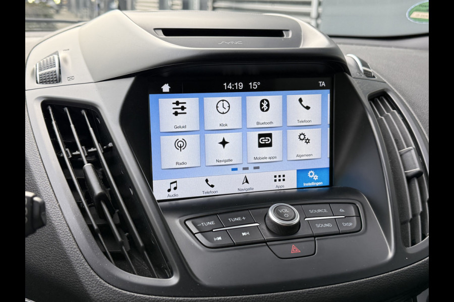 Ford Kuga BWJ 2018 | 1.5T 150PK Titanium | TREKHAAK | CLIMA | NAVI | STOEL VERW | CARPLAY | STUURWIEL VERW | PRIVACY GLASS |