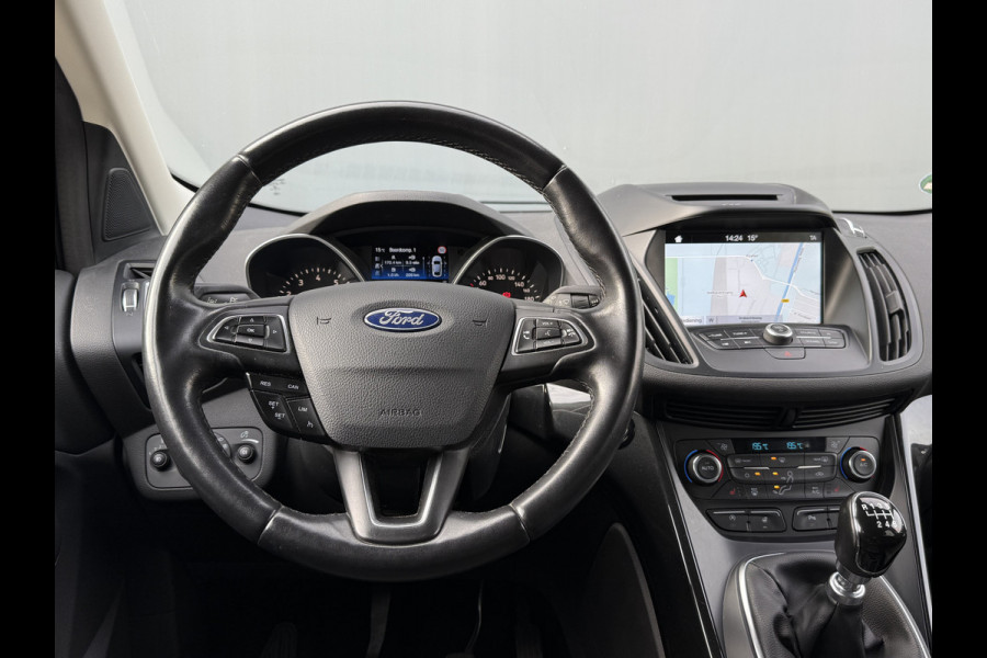 Ford Kuga BWJ 2018 | 1.5T 150PK Titanium | TREKHAAK | CLIMA | NAVI | STOEL VERW | CARPLAY | STUURWIEL VERW | PRIVACY GLASS |