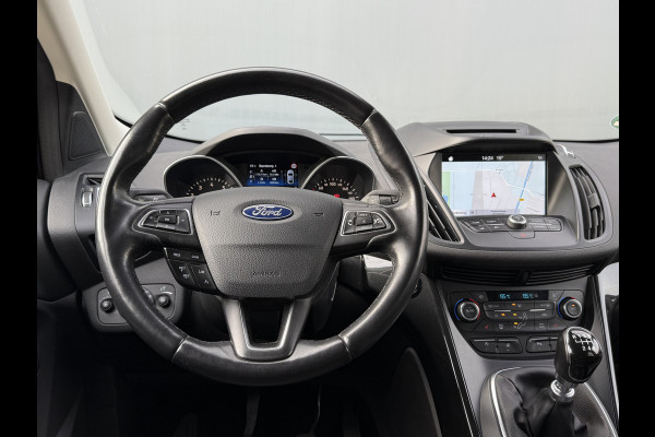 Ford Kuga BWJ 2018 | 1.5T 150PK Titanium | TREKHAAK | CLIMA | NAVI | STOEL VERW | CARPLAY | STUURWIEL VERW | PRIVACY GLASS |