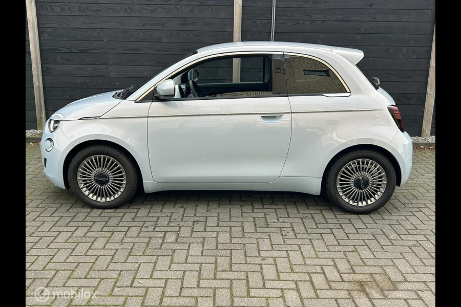 Fiat 500 Urban 42 kWh Clima / LM / Carplay / Parelmoer lak / 8.875 KM!!!