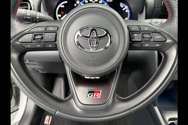 Toyota Yaris Cross 1.5 Hybrid GR Sport | 360 camera | 8.000 km | Head-up | BSM | Rijklaar!!