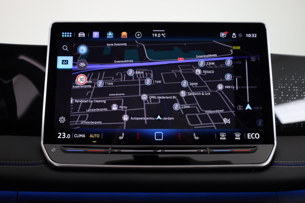 Volkswagen Tiguan 1.5 eHybrid R-Line Business | Panoramaschuif-kanteldak | Wegklapbare Trekhaak | Achterklep Elektrisch | Black style pakket | Navigatie | Parkeer assistent |