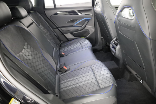 Volkswagen Tiguan 1.5 eHybrid R-Line Business | Panoramaschuif-kanteldak | Wegklapbare Trekhaak | Achterklep Elektrisch | Black style pakket | Navigatie | Parkeer assistent |