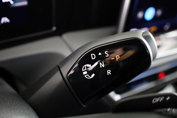 Volkswagen Tiguan 1.5 eHybrid R-Line Business | Panoramaschuif-kanteldak | Wegklapbare Trekhaak | Achterklep Elektrisch | Black style pakket | Navigatie | Parkeer assistent |