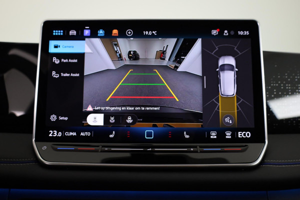 Volkswagen Tiguan 1.5 eHybrid R-Line Business | Panoramaschuif-kanteldak | Wegklapbare Trekhaak | Achterklep Elektrisch | Black style pakket | Navigatie | Parkeer assistent |