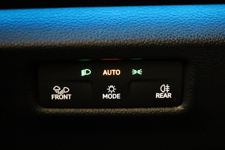 Volkswagen Tiguan 1.5 eHybrid R-Line Business | Panoramaschuif-kanteldak | Wegklapbare Trekhaak | Achterklep Elektrisch | Black style pakket | Navigatie | Parkeer assistent |