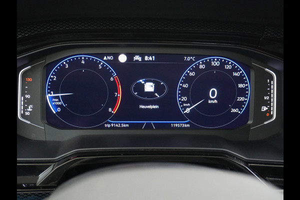 Volkswagen Polo T 96PK Navi Digi-Cockpit-Pro Adaptive-Cr. Apple Carplay Android App-Connect Dual-ECC PDC Stoel-Verwarmd Navi Life Business Lane-Assist Isofix Voicecommand DAB Front assist ChroomPack. Lmv 2/3Deelbare a-Bank 1e Eigenaar Origineel Nederlandse Auto EURO 6 € 25.430 nieuw!