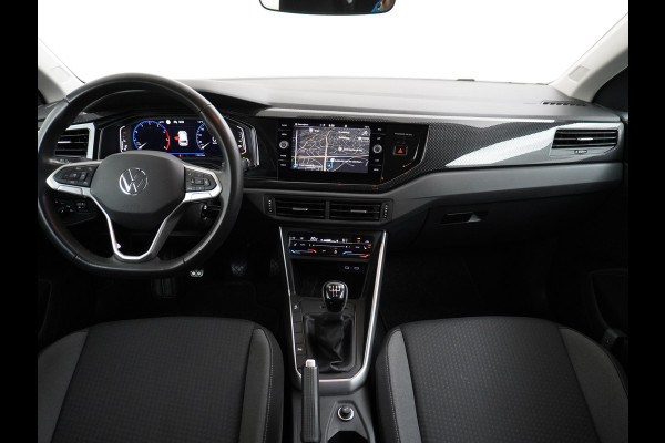 Volkswagen Polo T 96PK Navi Digi-Cockpit-Pro Adaptive-Cr. Apple Carplay Android App-Connect Dual-ECC PDC Stoel-Verwarmd Navi Life Business Lane-Assist Isofix Voicecommand DAB Front assist ChroomPack. Lmv 2/3Deelbare a-Bank 1e Eigenaar Origineel Nederlandse Auto EURO 6 € 25.430 nieuw!