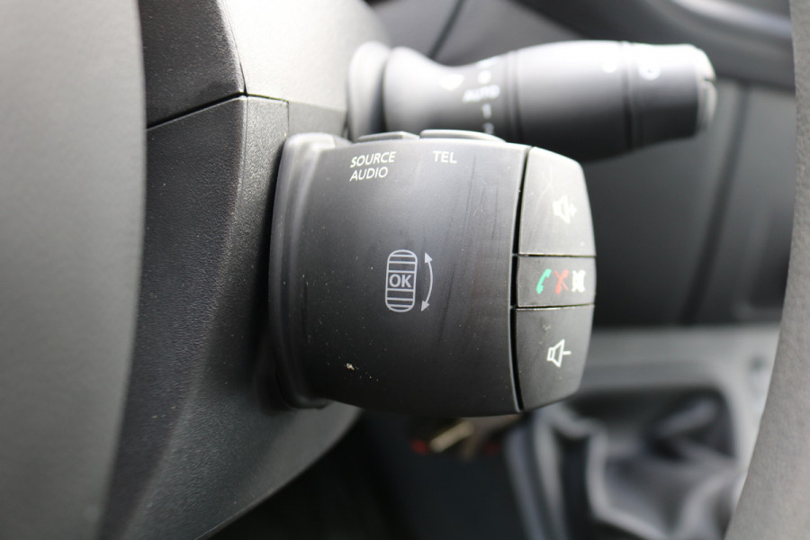 Renault Master 2.3 dCi 165pk Bakwagen met Laadklep