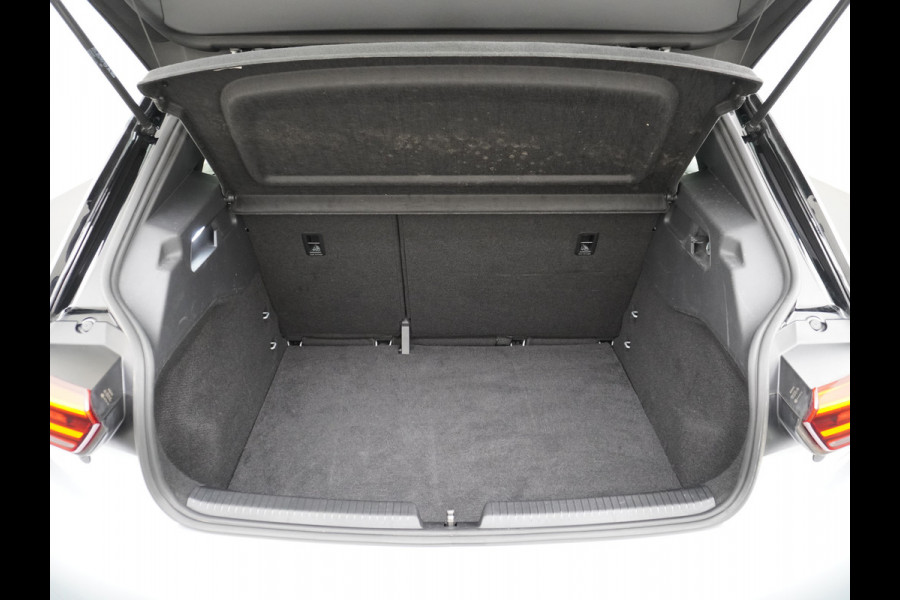 Volkswagen ID.3 204pk Life 58kWh SOH 91% Apple Carplay Android Auto Adaptieve Cruise Navi-Pro Ecc Mirrorlink DAB Keyless Led Pdc Stoel+Stuurverwarming 1e Eigenaar Origineel Nederlandse Auto