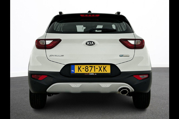 Kia Stonic 1.0 T-GDi 120pk MHEV DynamicLine Auto. Navigatie Apple Carplay/Android Auto Camera Parkeersensoren achter Cruise Control Lichtmetalen velgen Airco