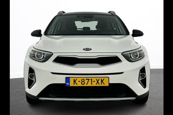 Kia Stonic 1.0 T-GDi 120pk MHEV DynamicLine Auto. Navigatie Apple Carplay/Android Auto Camera Parkeersensoren achter Cruise Control Lichtmetalen velgen Airco