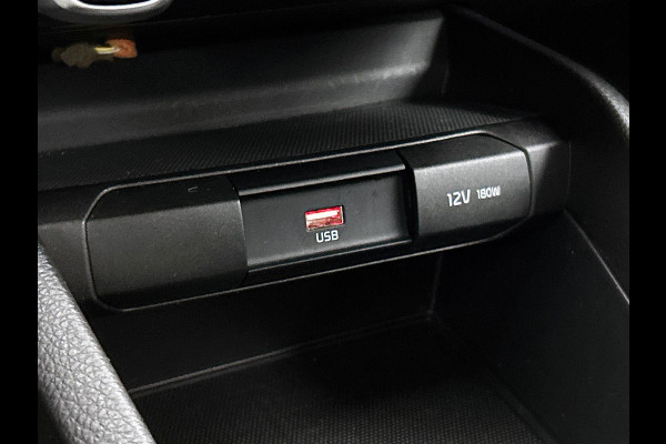 Kia Stonic 1.0 T-GDi 120pk MHEV DynamicLine Auto. Navigatie Apple Carplay/Android Auto Camera Parkeersensoren achter Cruise Control Lichtmetalen velgen Airco