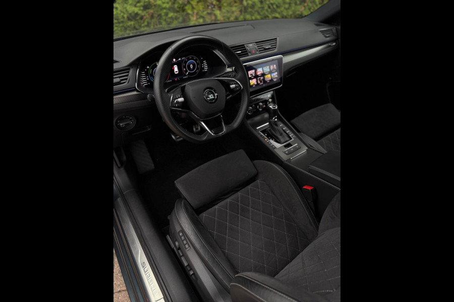 Škoda Superb Combi 1.4 TSI iV Sportline Trekhaak Camera
