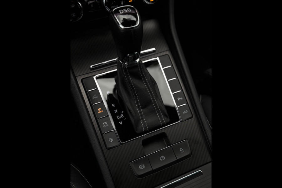 Škoda Superb Combi 1.4 TSI iV Sportline Trekhaak Camera