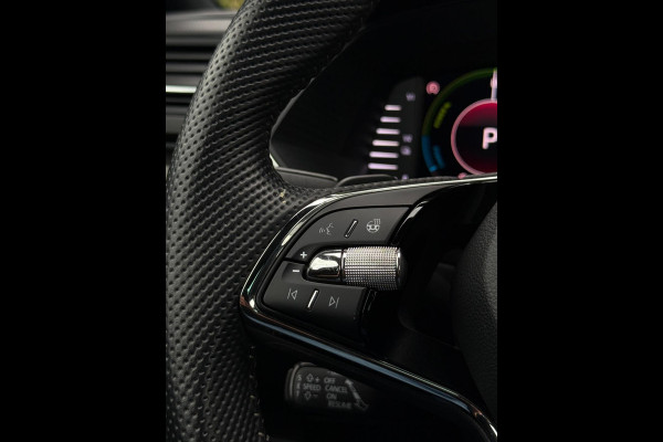Škoda Superb Combi 1.4 TSI iV Sportline Trekhaak Camera
