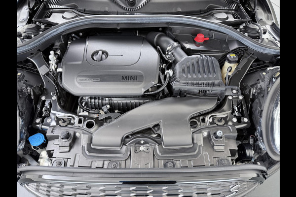 MINI Clubman 1.5 Cooper Richmond Park Edition VAN: €27.900,- VOOR: €24.770,- UW EINDEJAARSVOORDEEL: €3.130,- | PANO| CAMERA| STOELVERW. | LEER| KEYLESS| RIJKLAARPRIJS INCL. 12 MND BOVAG GARANTIE