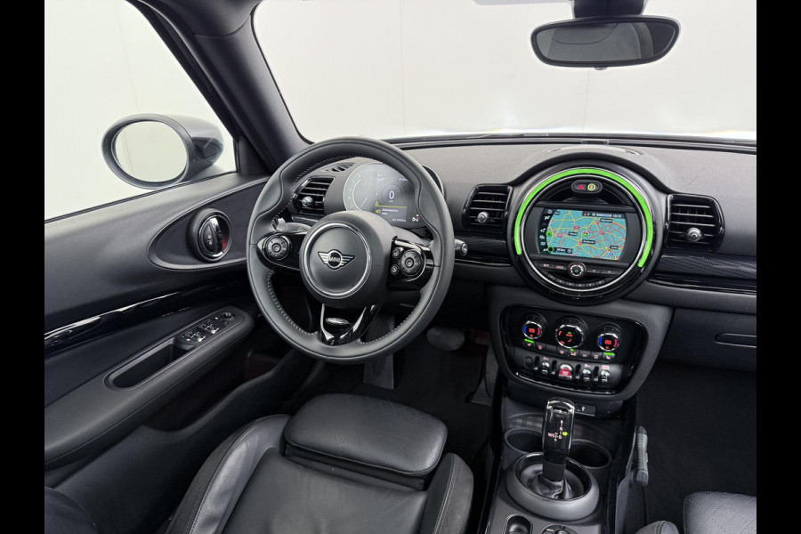 MINI Clubman 1.5 Cooper Richmond Park Edition VAN: €27.900,- VOOR: €24.770,- UW EINDEJAARSVOORDEEL: €3.130,- | PANO| CAMERA| STOELVERW. | LEER| KEYLESS| RIJKLAARPRIJS INCL. 12 MND BOVAG GARANTIE