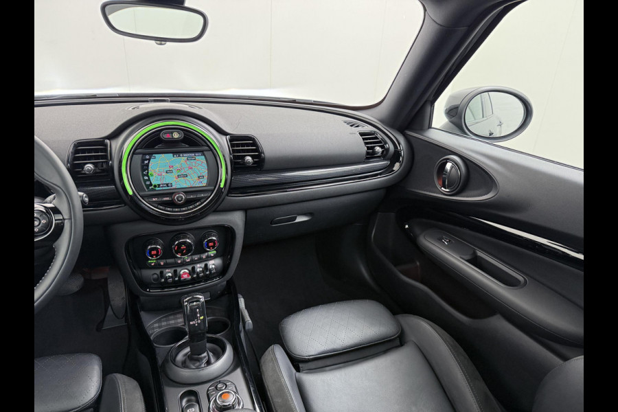 MINI Clubman 1.5 Cooper Richmond Park Edition VAN: €27.900,- VOOR: €24.770,- UW EINDEJAARSVOORDEEL: €3.130,- | PANO| CAMERA| STOELVERW. | LEER| KEYLESS| RIJKLAARPRIJS INCL. 12 MND BOVAG GARANTIE