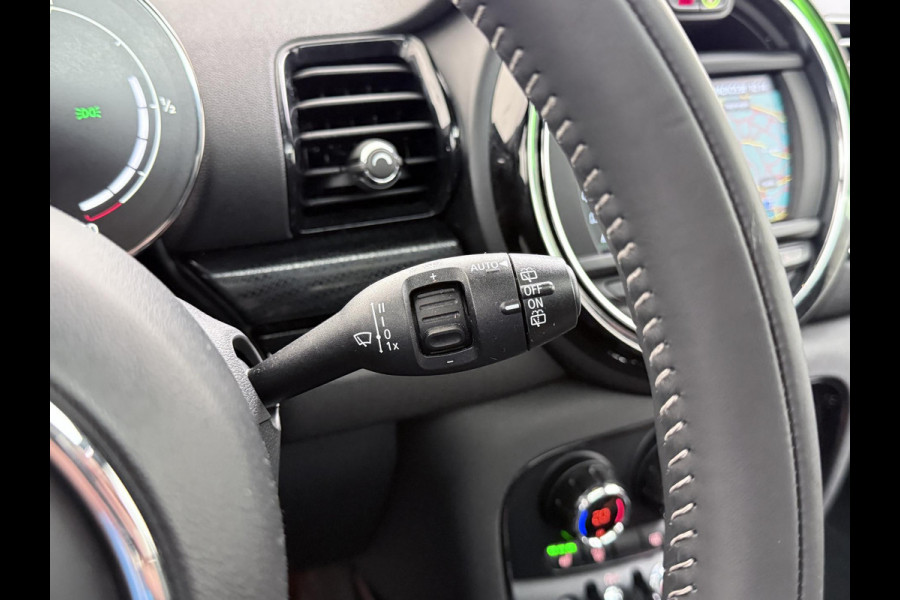 MINI Clubman 1.5 Cooper Richmond Park Edition VAN: €27.900,- VOOR: €24.770,- UW EINDEJAARSVOORDEEL: €3.130,- | PANO| CAMERA| STOELVERW. | LEER| KEYLESS| RIJKLAARPRIJS INCL. 12 MND BOVAG GARANTIE