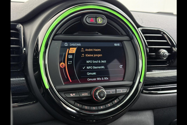 MINI Clubman 1.5 Cooper Richmond Park Edition VAN: €27.900,- VOOR: €24.770,- UW EINDEJAARSVOORDEEL: €3.130,- | PANO| CAMERA| STOELVERW. | LEER| KEYLESS| RIJKLAARPRIJS INCL. 12 MND BOVAG GARANTIE