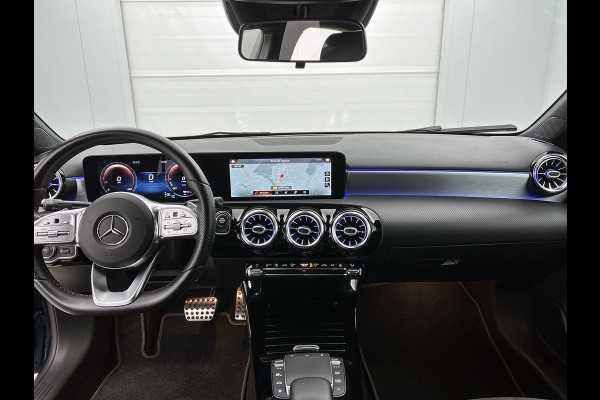 Mercedes-Benz A-Klasse 250 e AMG-Line Premium Plus AANBIEDING!(Dealer OnderH, Sfeer, Stoelv, Climate, Navi, Apple Carplay, Etc)