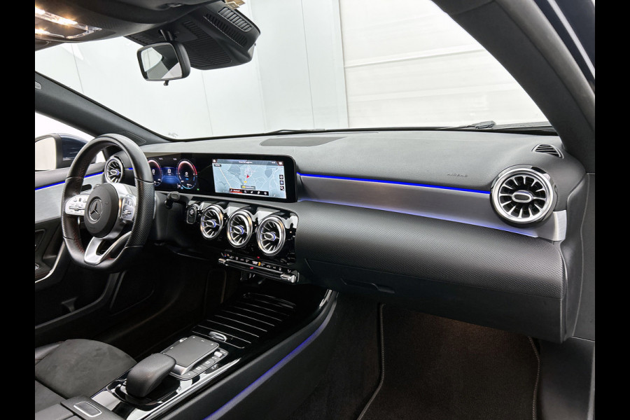 Mercedes-Benz A-Klasse 250 e AMG-Line Premium Plus AANBIEDING!(Dealer OnderH, Sfeer, Stoelv, Climate, Navi, Apple Carplay, Etc)