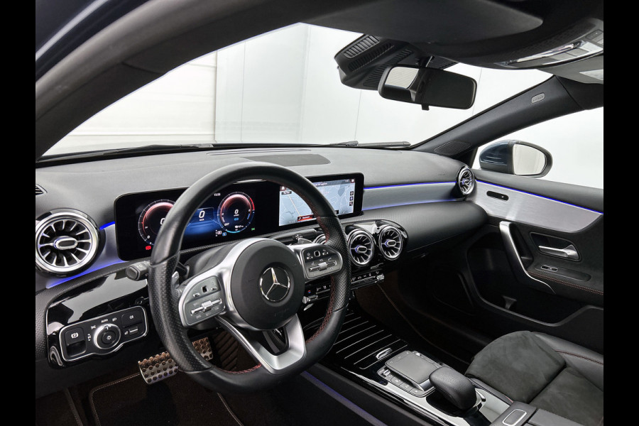 Mercedes-Benz A-Klasse 250 e AMG-Line Premium Plus AANBIEDING!(Dealer OnderH, Sfeer, Stoelv, Climate, Navi, Apple Carplay, Etc)