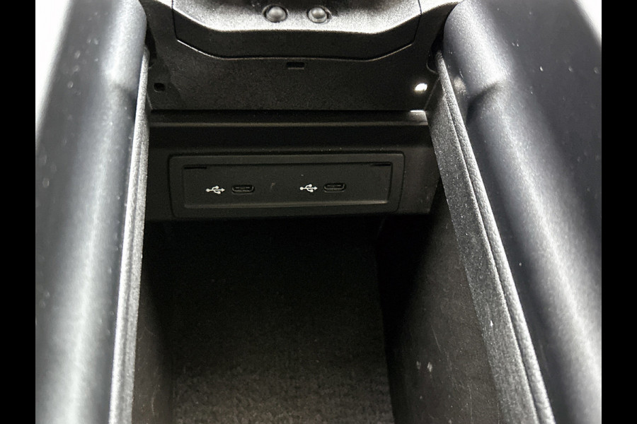 Mercedes-Benz A-Klasse 250 e AMG-Line Premium Plus AANBIEDING!(Dealer OnderH, Sfeer, Stoelv, Climate, Navi, Apple Carplay, Etc)