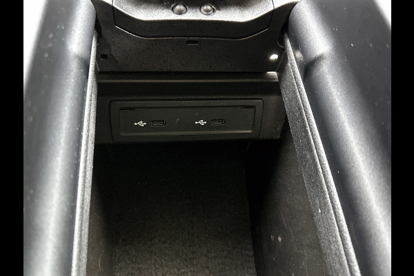 Mercedes-Benz A-Klasse 250 e AMG-Line Premium Plus AANBIEDING!(Dealer OnderH, Sfeer, Stoelv, Climate, Navi, Apple Carplay, Etc)