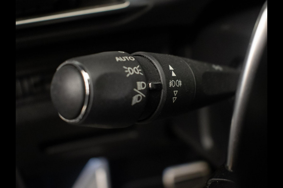 Peugeot 3008 1.6 e-THP Allure Sport (APPLE CARPLAY,NAVI,CRUISE,360 VIEW,CAMERA,SFEER VERLICHTING,SPORTSTOELEN,LM VELGEN)