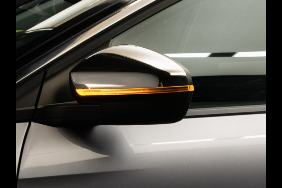 Peugeot 3008 1.6 e-THP Allure Sport (APPLE CARPLAY,NAVI,CRUISE,360 VIEW,CAMERA,SFEER VERLICHTING,SPORTSTOELEN,LM VELGEN)