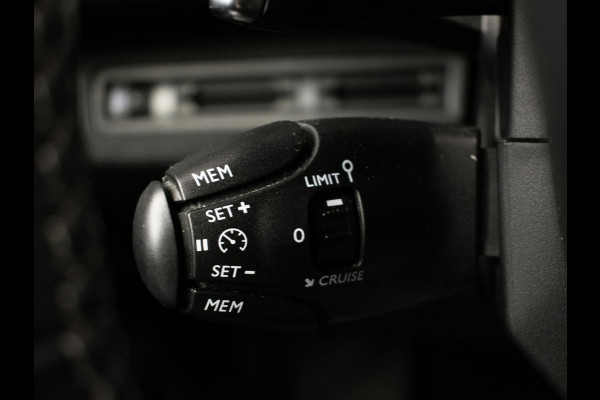 Peugeot 3008 1.2 PureTech Allure Sport (PANORAMADAK,APPLE CARPLAY,NAVI,LED,CAMERA,360 VIEW,PDC,CRUISE,LANE,CLIMATE,NETTE STAAT)
