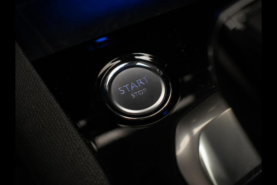 Peugeot 3008 1.2 PureTech Allure Sport (PANORAMADAK,APPLE CARPLAY,NAVI,LED,CAMERA,360 VIEW,PDC,CRUISE,LANE,CLIMATE,NETTE STAAT)