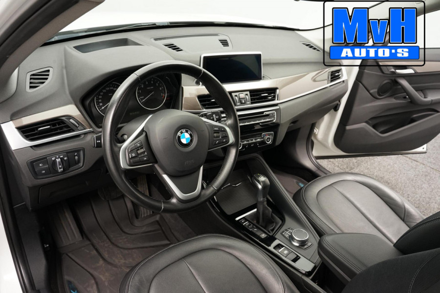 BMW X1 xDrive20i High Executive|PARELMOER|PANO|TREKH|LUXE|NAP